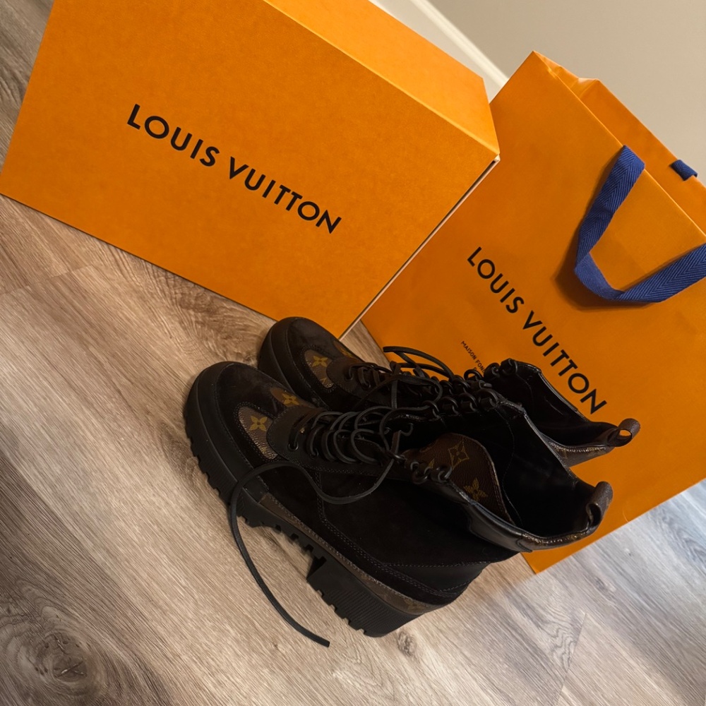 Louis Vuitton Laureate Desert Boots - Picture 2 of 6